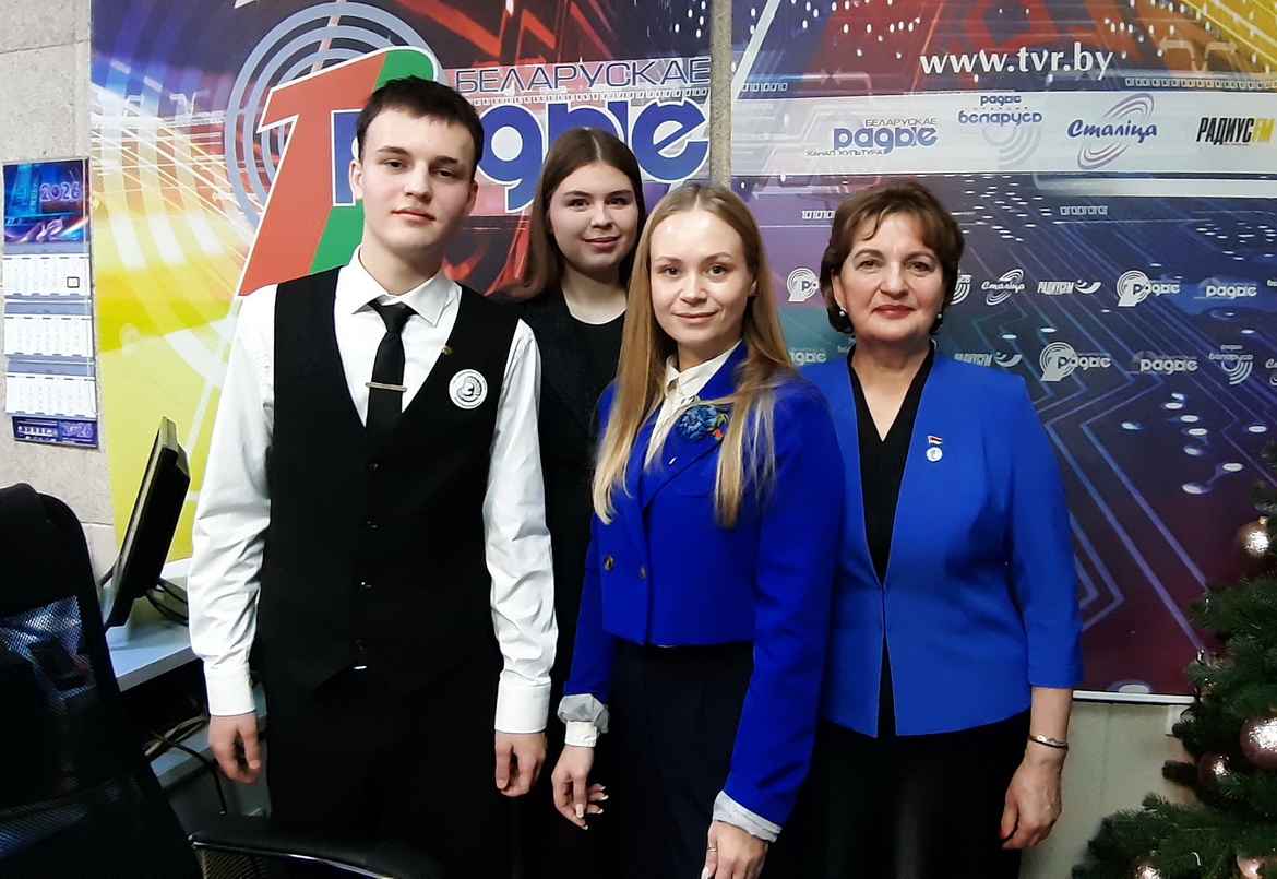 «Наши дети»: адреса добрых дел педагогов и учеников СШ-199 имени Пимена Панченко