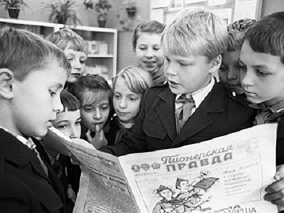 «Палітінфармацыю – у школы! Я так думаю, а вы?» Радыёблог Алены Давідовіч