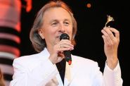 Кампазітар Алег Елісеенкаў: «Са святам, дзяўчынкі!» – «Нясумны перапынак», 6.03.2017 (відэа)