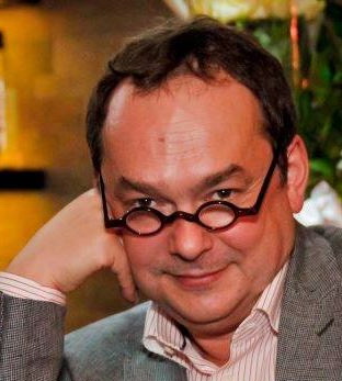 Давайте подумаем вместе... Хороший товар сам себя хвалит? Радиоблог Валерия Радуцкого (аудио)