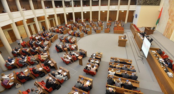 Весенняя сессия парламента: что в повестке? – «Актуальный микрофон» (видео+аудио)