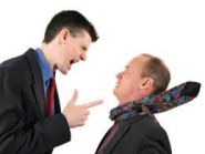 "Актуальный микрофон": Трудовые споры и ответственность руководителей и работников