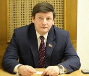 Ігар Марзалюк: уручэнне пашпартоў у Дзень Канстытуцыі - знакавая падзея для пакалення, якое вырасла ў суверэннай Беларусі (аўдыё)