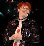 «Божья коровка» на концертах угощает зрителей сладостями! — «Настрой!» (видео+аудио)